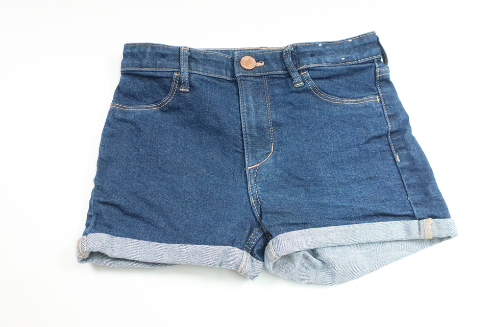 Jeansshorts från H&M - Storlek 122 - Denim