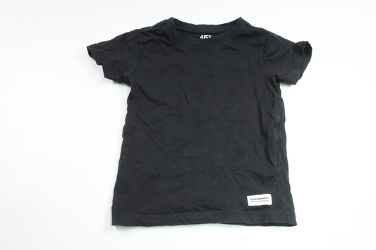 T-shirt från Lager 157 - Storlek 100 - Svart