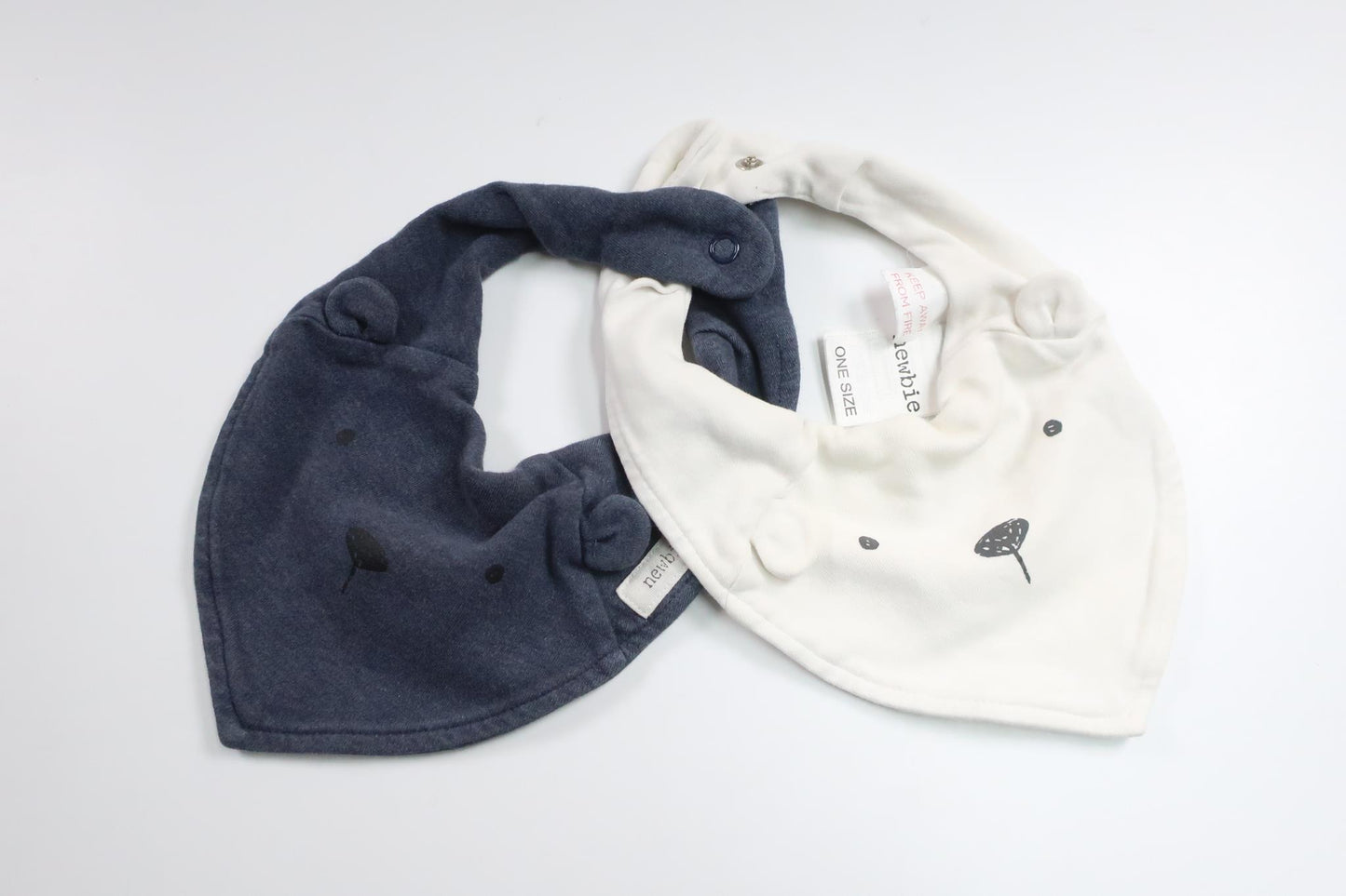 Tvåpack haklappar från Newbie - Storlek One size - Multi