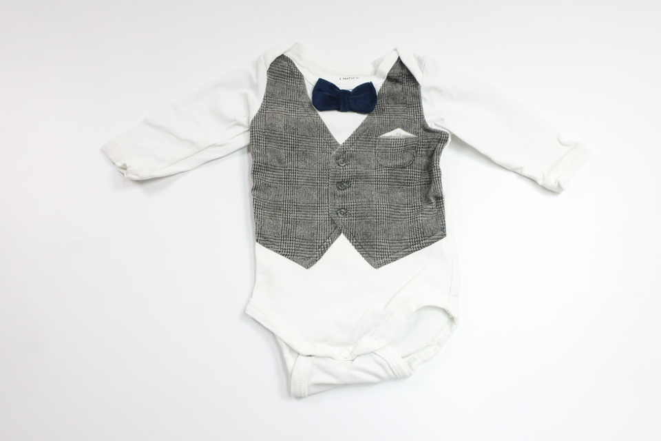 Body med väst och fluga från Lindex - Storlek 50 - Vit