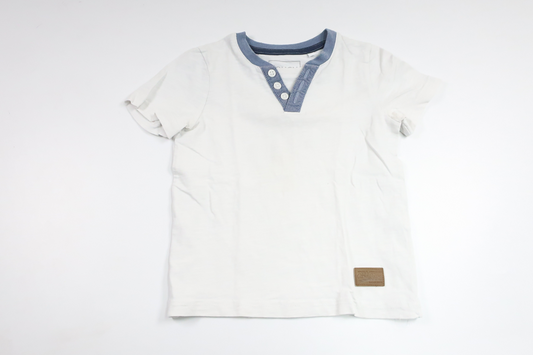 T-shirt från C&A - Storlek 104 - Vit