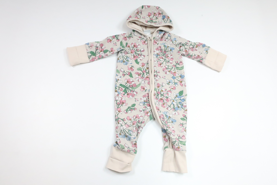 Blommig overall från Polarn o. Pyret - Storlek 62 - Beige