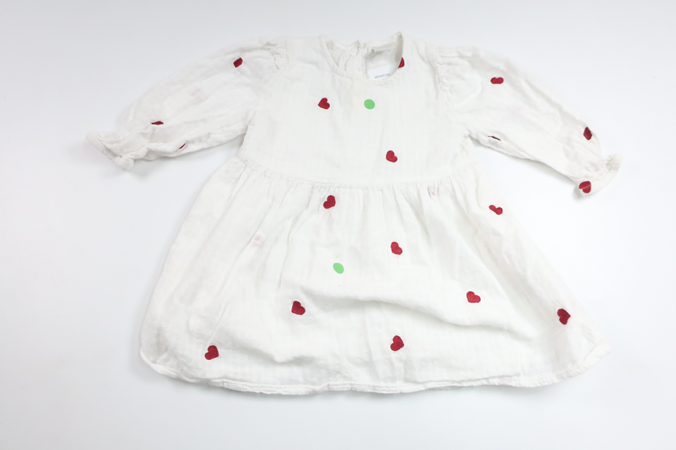 Klänning med hjärtan från Lindex - Storlek 80 - Vit