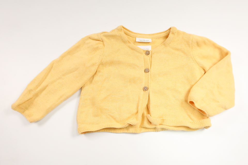 Stickad kofta från Next - Storlek 74/80 - Gul