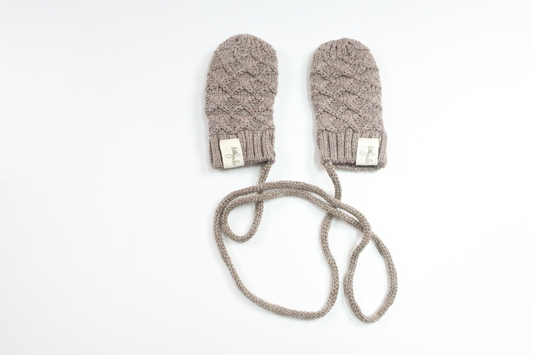 Stickade vantar i 100% ull från Little Jalo - Storlek 56/62 - Beige