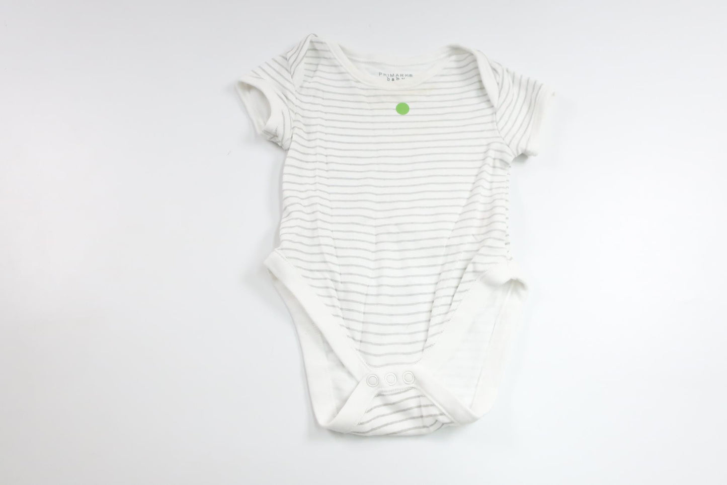 Randig body från Primark - Storlek 62 - Vit
