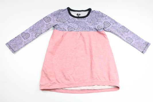 Klänning med enhörningar från Hemsytt - Storlek 128 - Multi