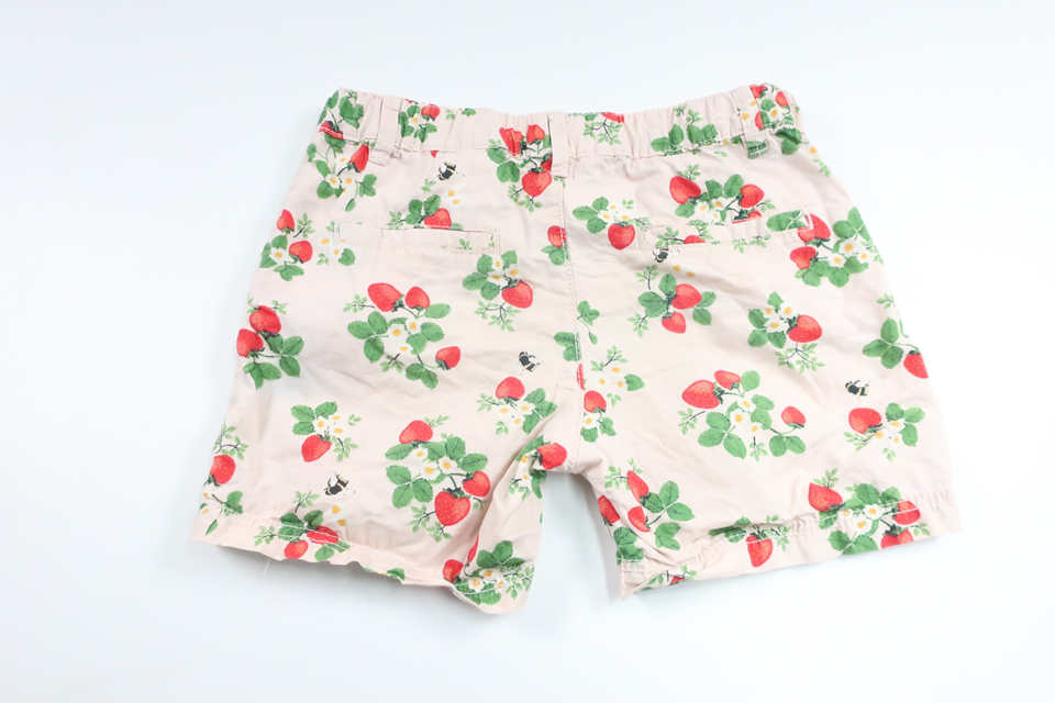 Shorts med jordgubbar från H&M - Storlek 110 - Rosa