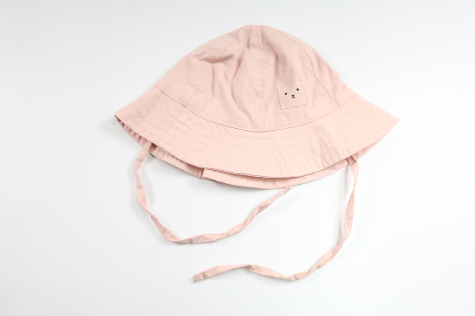 Solhatt från Kappahl - Storlek 40/42 - Rosa