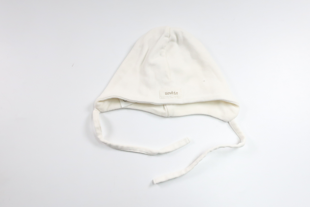 Mössa från Newbie - Storlek 40/42 - Benvit