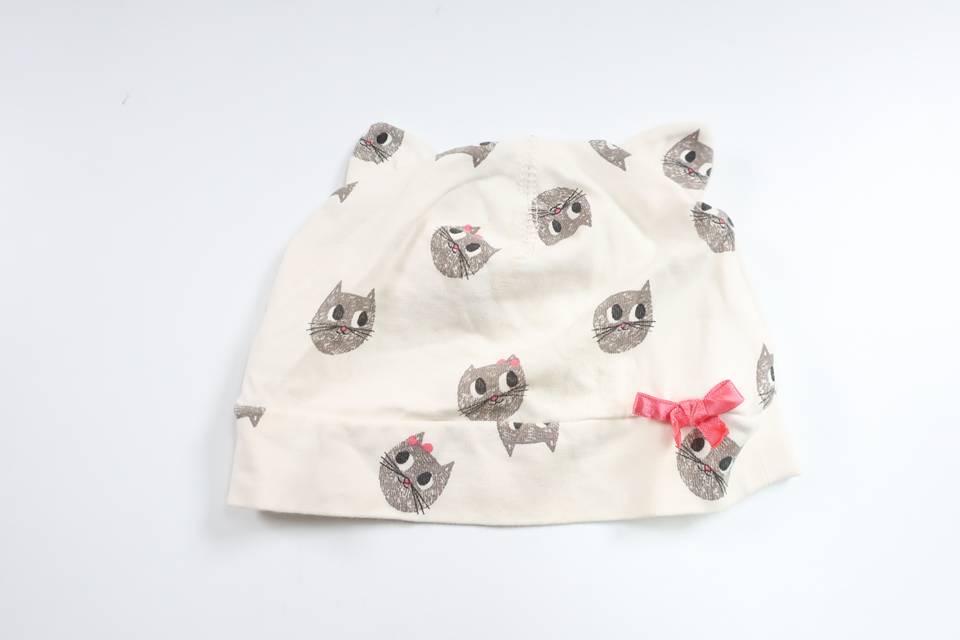 Mössa från H&M - Storlek 68 - Vit