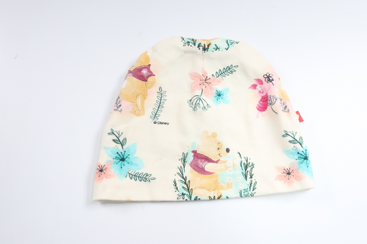 Mössa med Nalle Puh från Hemsytt - Storlek 56/62 - Benvit