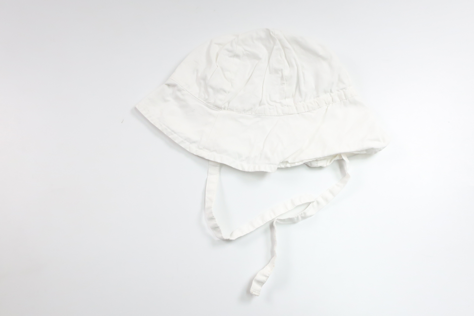 Solhatt från Name It - Storlek 48/49 - Vit