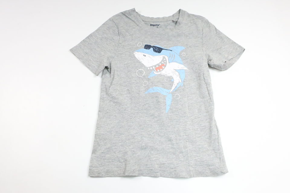 T-shirt med haj från Lupilu - Storlek 122/128 - Grå