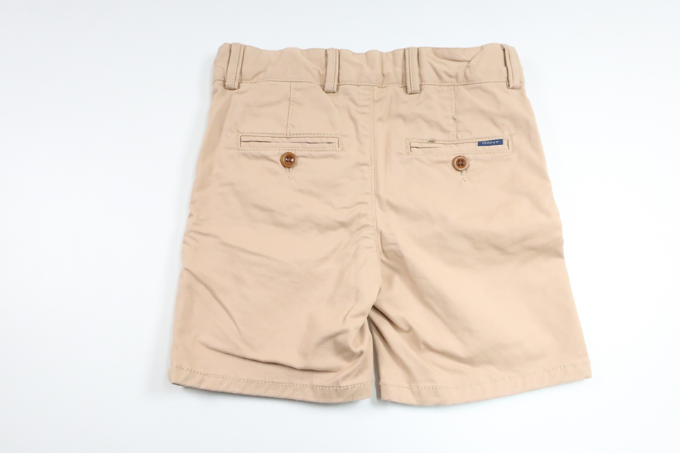 Chinos shorts från GANT - Storlek 110/116 - Beige