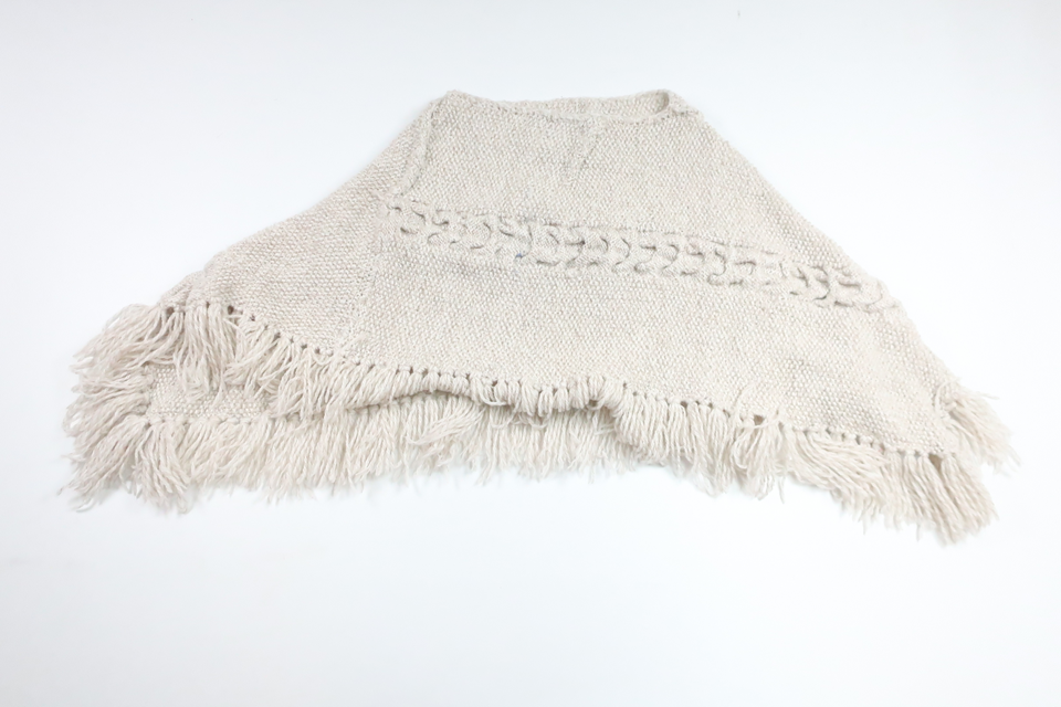 Stickad poncho från Okänt - Storlek 98/104 - Beige