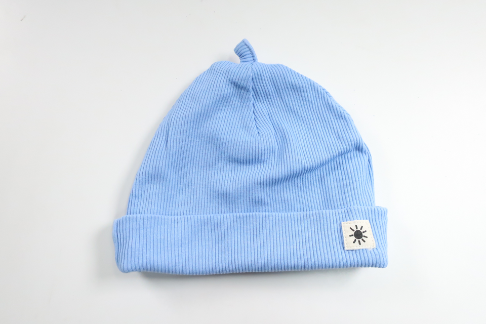 Ribbad mössa från Lindex - Storlek 36/38 - Blå