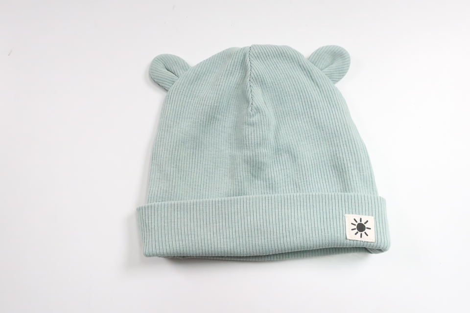 Ribbad mössa med öron från Lindex - Storlek 36/38 - Grön