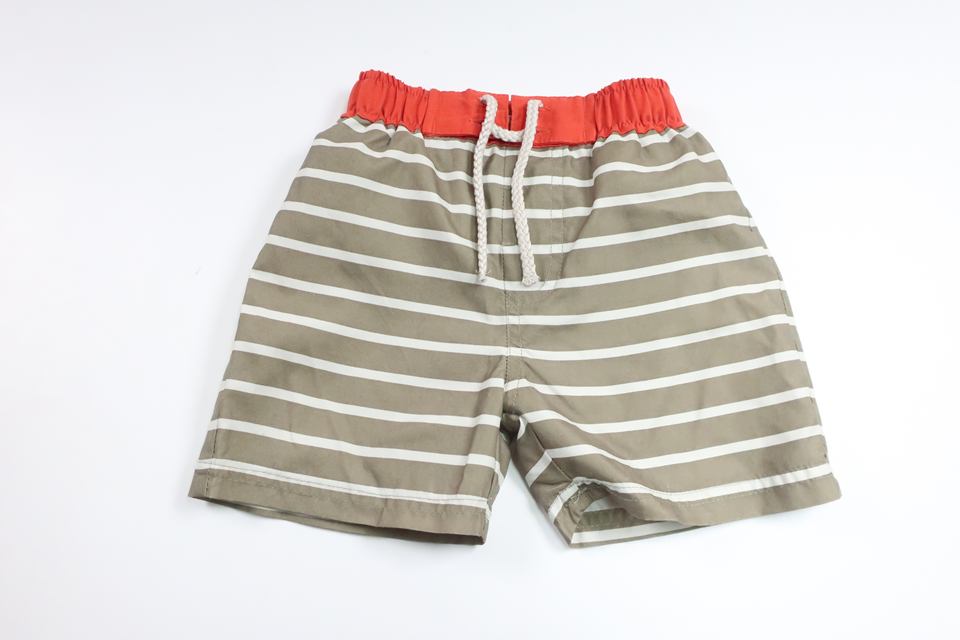 Badshorts från Okänt - Storlek 74/80 - Grön