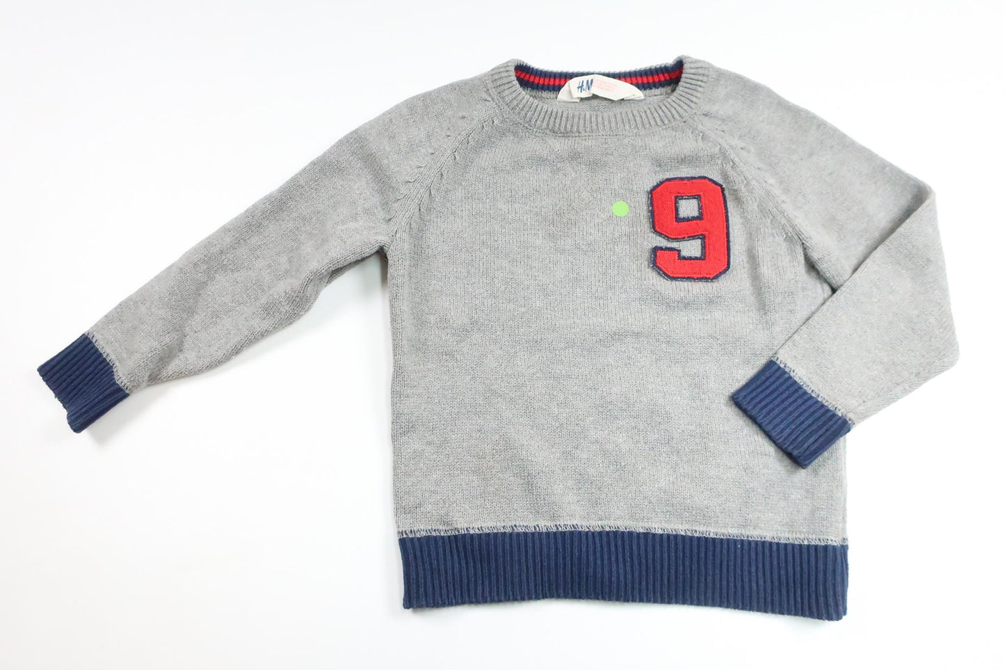 Stickad tröja från H&M - Storlek 98/104 - Grå