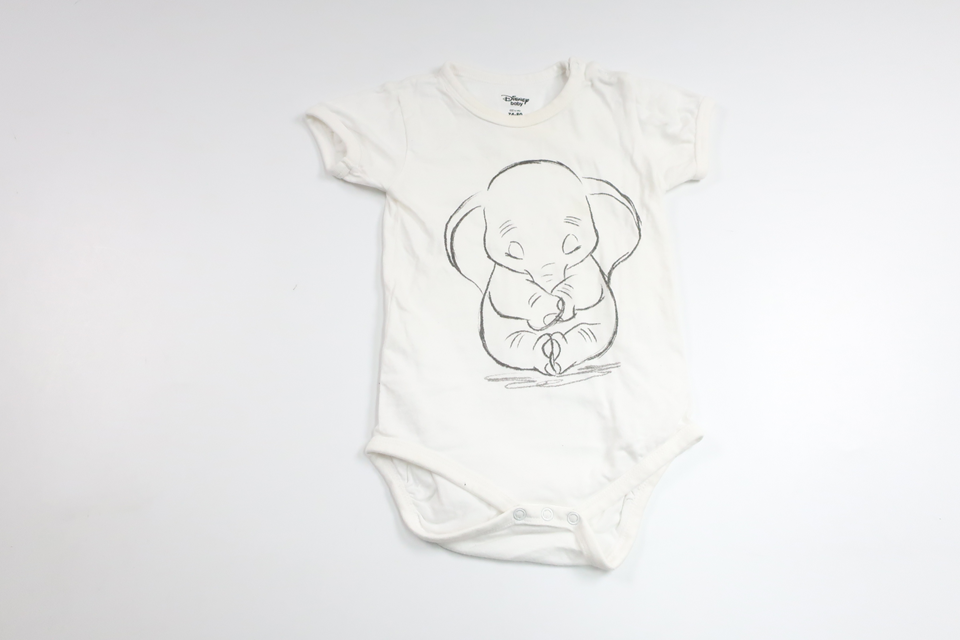 Body med Dumbo från Disney - Storlek 74/80 - Vit