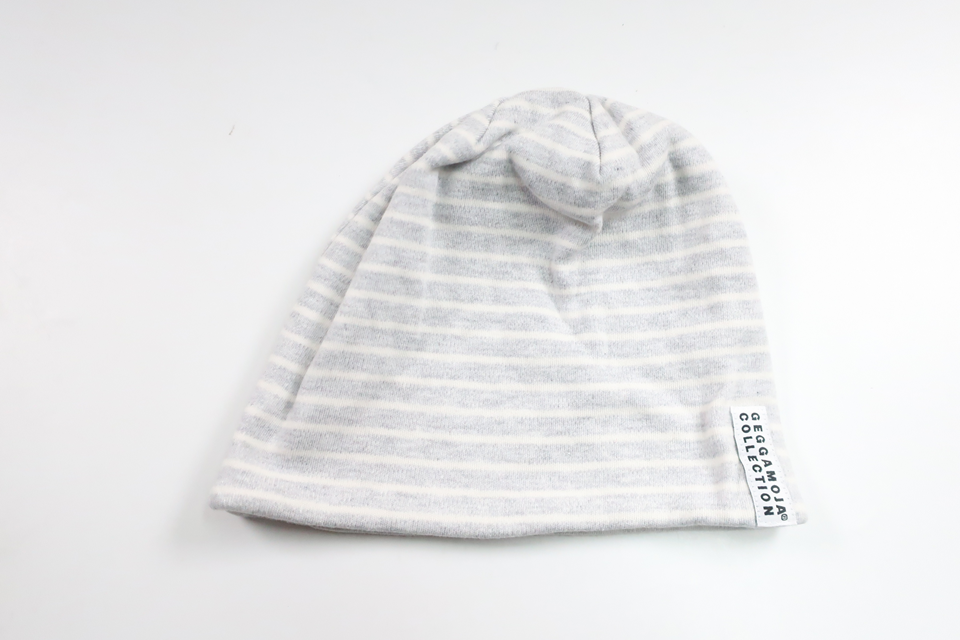 Randig mössa från Geggamoja - Storlek 74/80 - Grå