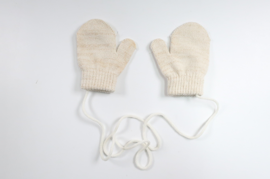 Stickade vantar från Okänt - Storlek 86/92 - Benvit