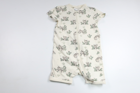 Pyjamas med leoparder från Kappahl - Storlek 80 - Benvit