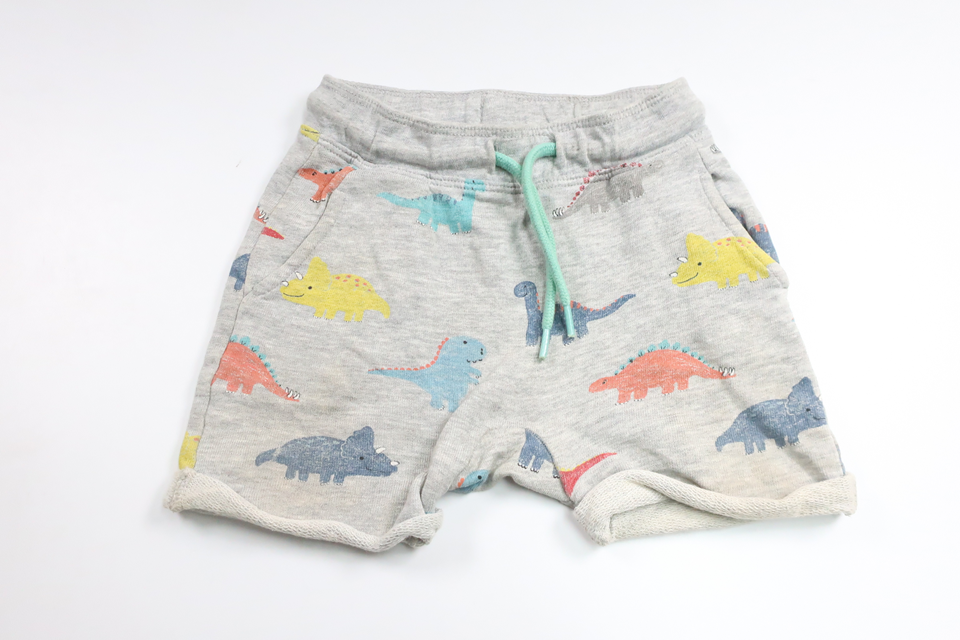 Shorts med dinosaurier från H&M - Storlek 80 - Grå