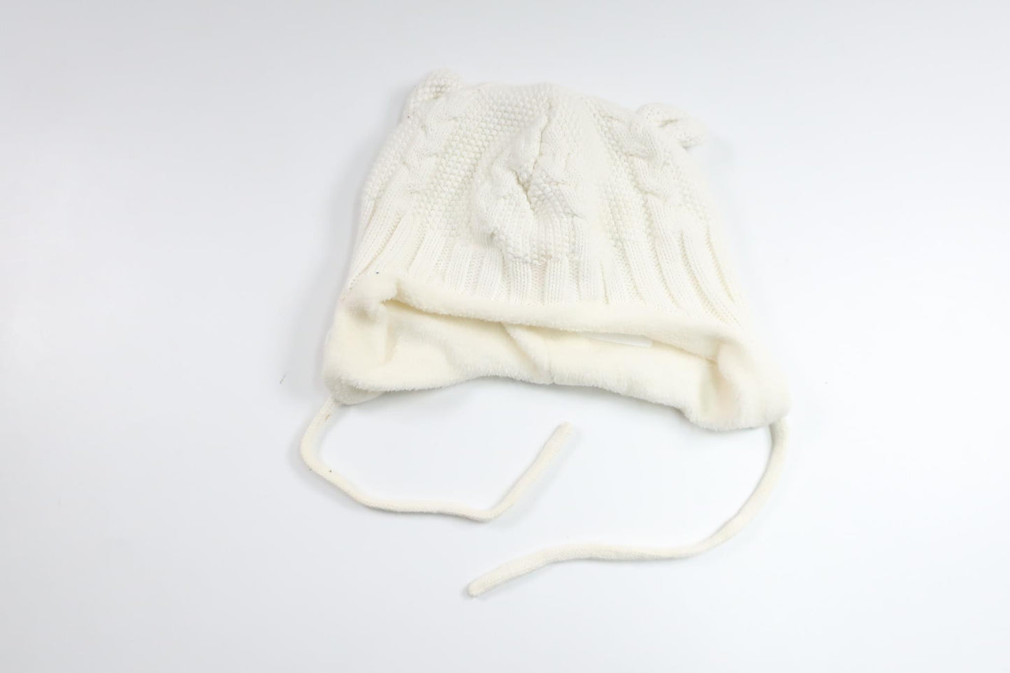 Fleecefodrad mössa från H&M - Storlek 62/68 - Vit