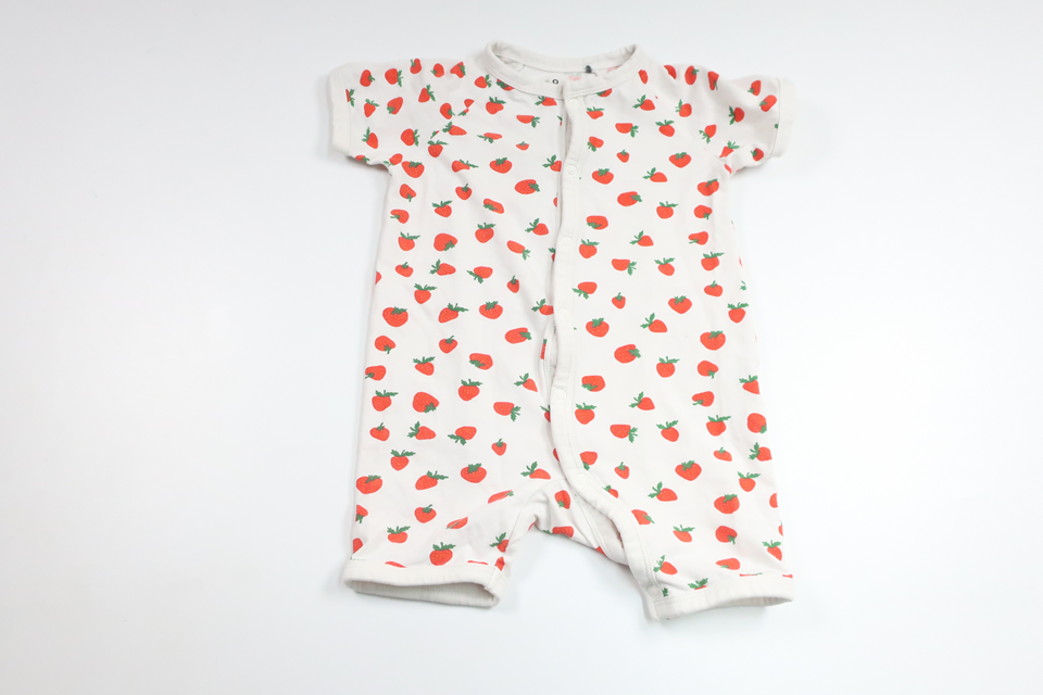 Pyjamas med jordgubbar från Åhléns - Storlek 74 - Vit