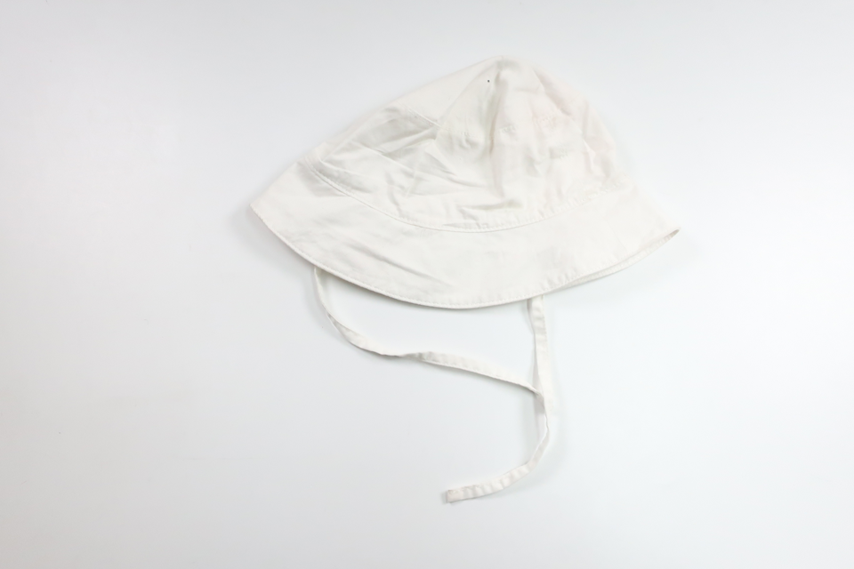 Solhatt från H&M - Storlek 74/80 - Vit