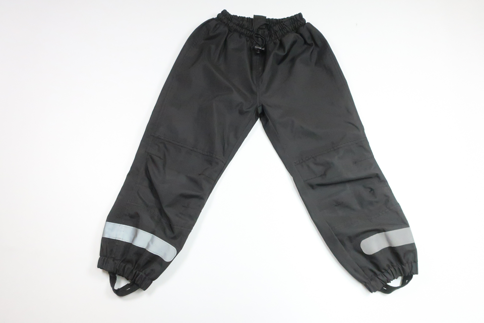 Skalbyxor från Rusk - Storlek 98/104 - Svart