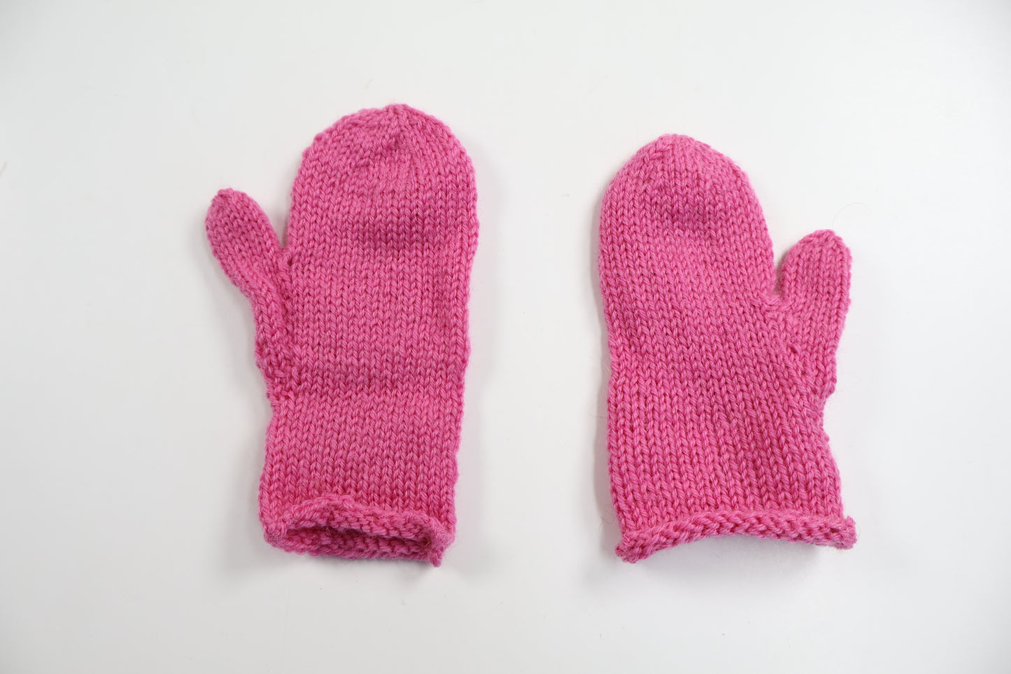 Stickad vantar från Hemstickat - Storlek 74/80 - Rosa