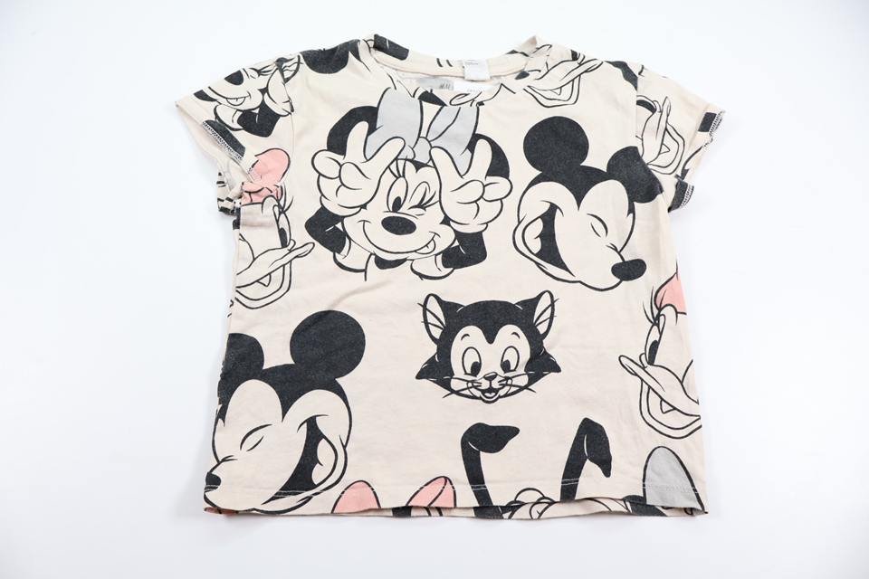 T-shirt med Disney motiv från H&M - Storlek 110/116 - Benvit
