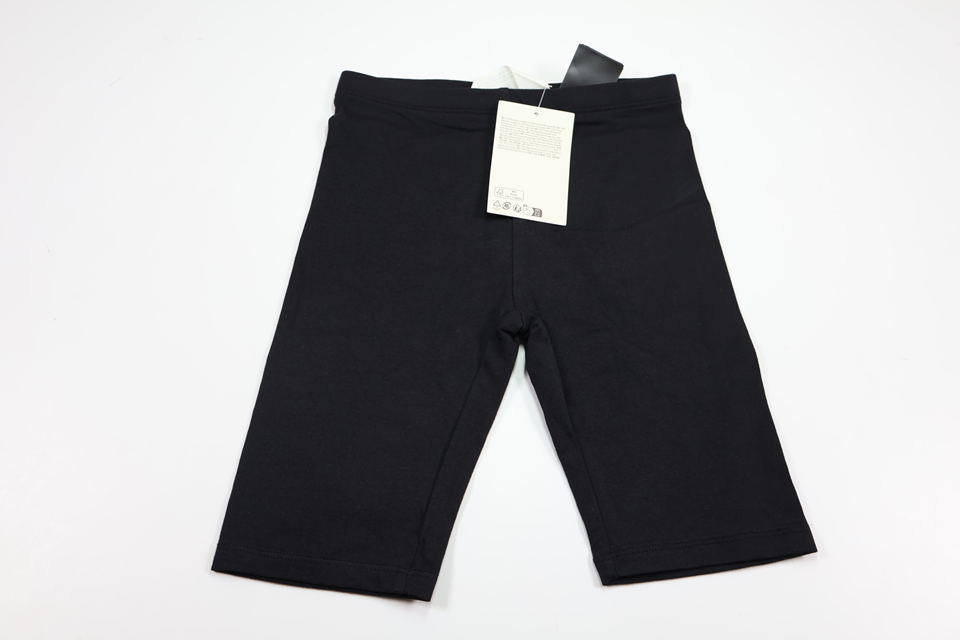 Shorts från H&M - Storlek 134 - Svart