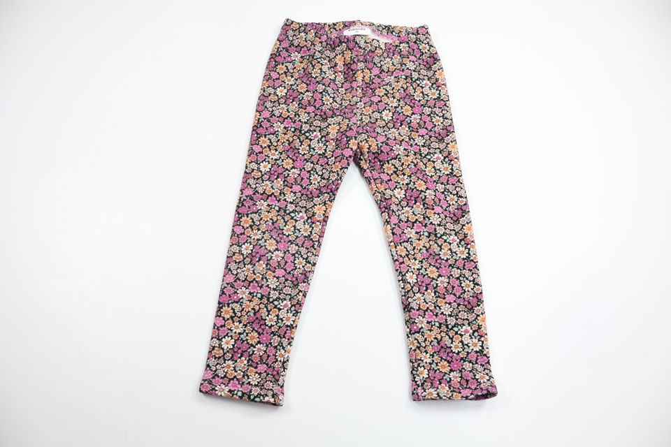 Blommiga byxor från Kappahl - Storlek 98 - Multi