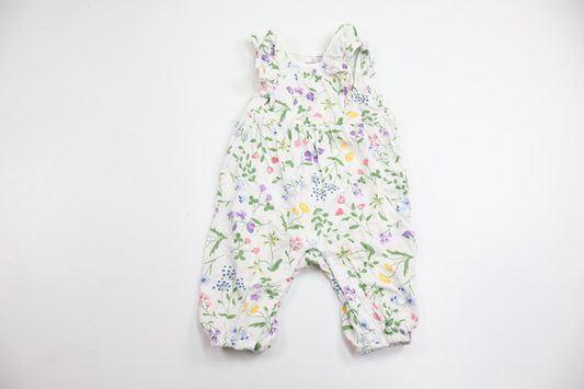 Blommig jumpsuit från Polarn o. Pyret - Storlek 56 - Vit