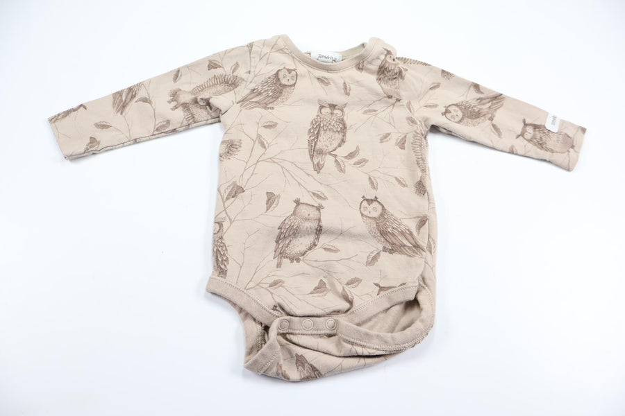 Body med ugglor från Newbie - Storlek 62 - Beige