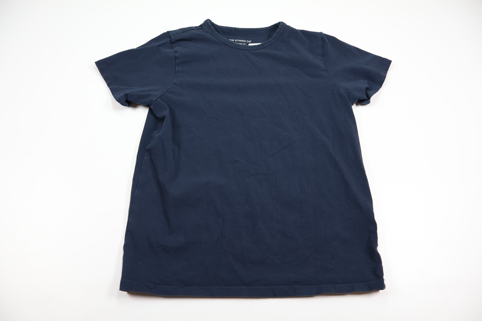 Oversized t-shirt från The Striped Cat - Storlek 134/140 - Marinblå