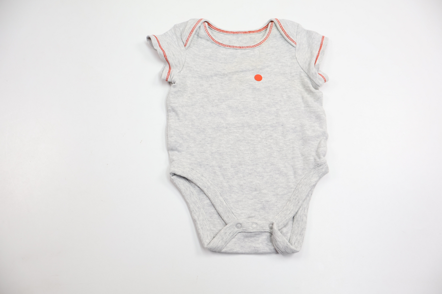 Body från M&S - Storlek 62/68 - Grå