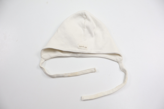 Mössa från Newbie - Storlek 40/42 - Vit