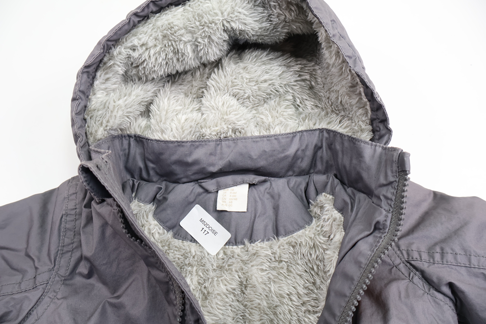 Pilefodrad jacka från H&M - Storlek 68 - Grå