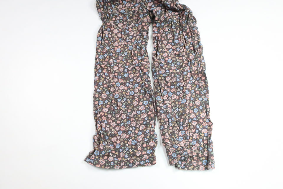 Blommig jumpsuit från H&M - Storlek 128 - Multi