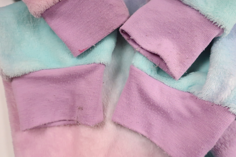 Jumpsuit in fleece "Unicorn" from H&M - Size 122/128 - Multi