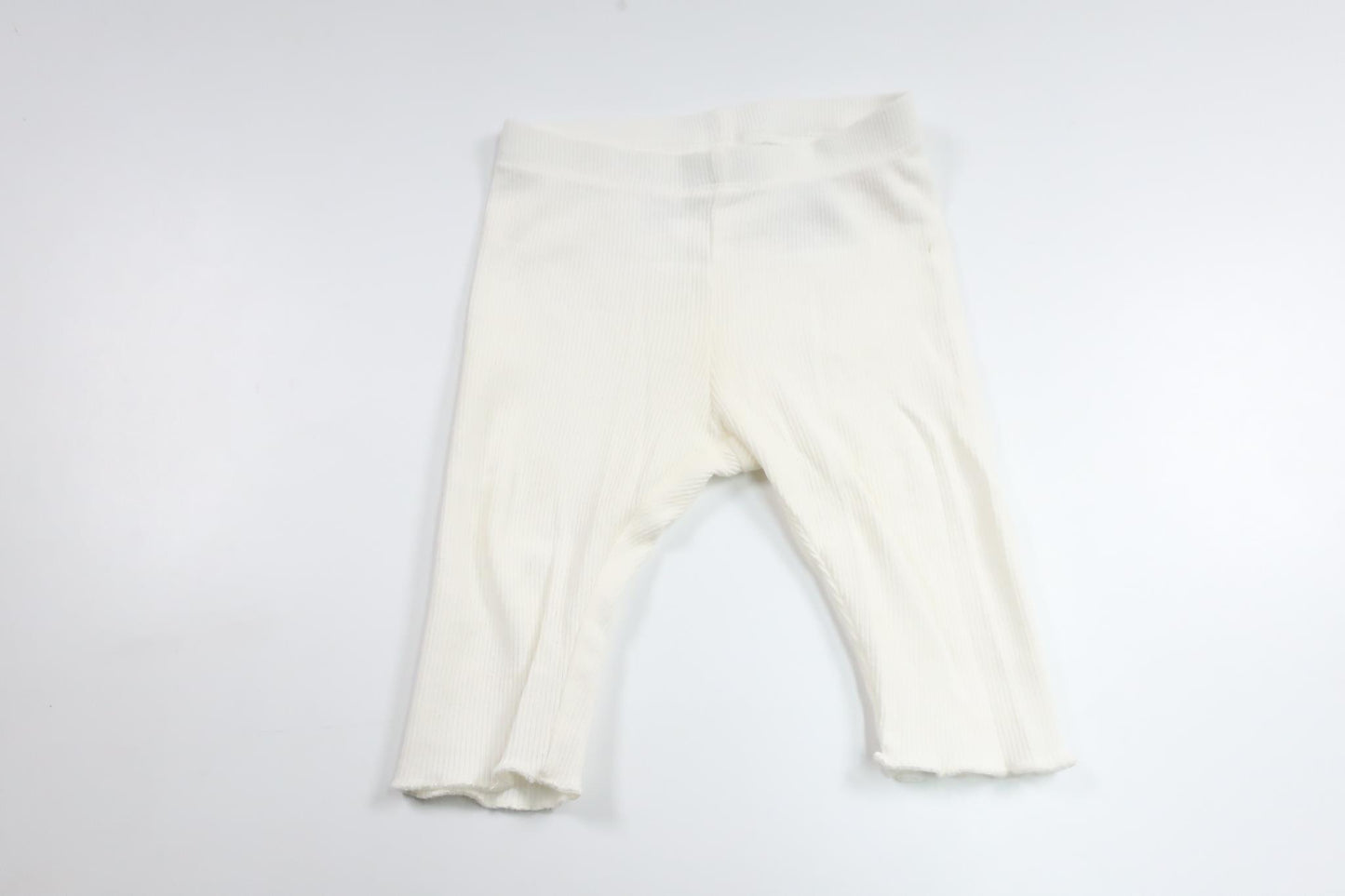 Ribbade byxor från H&M - Storlek 62 - Vit
