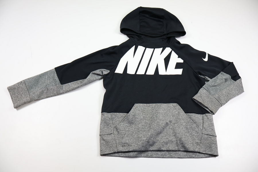 Huvtröja från Nike - Storlek 128/134 - Svart