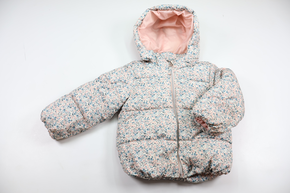 Vadderad blommig jacka från H&M - Storlek 80 - Blå
