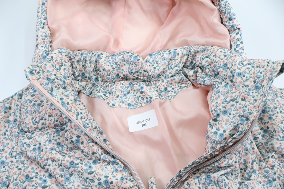Vadderad blommig jacka från H&M - Storlek 80 - Blå