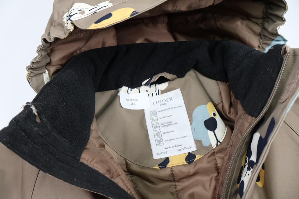 Vinteroverall med hundar från FIX by Lindex - Storlek 92 - Beige